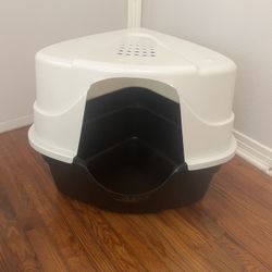 Corner Litter Box...Ideal Size for Multi-Cats 