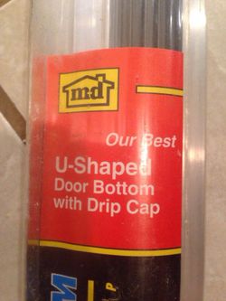 Door bottom weatherstrip