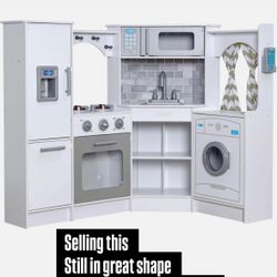 Toddler Play Kitchen 