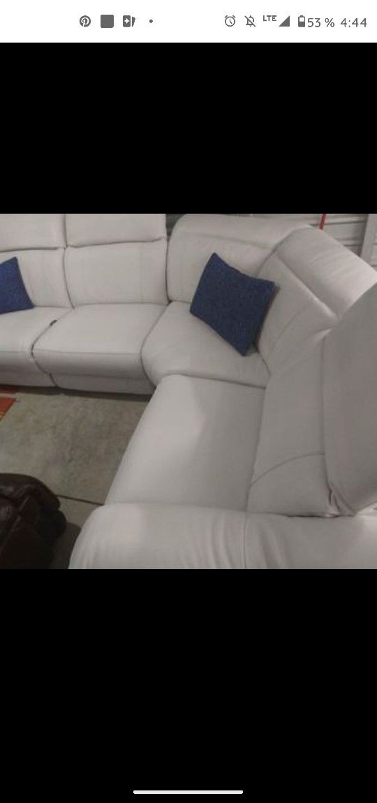 SECTIONAL GENUINE LEATHER RECLINER ELECTRIC WHITE COLOR.. DELIVERY SERVICE AVAILAIBLE 💥🚚💥