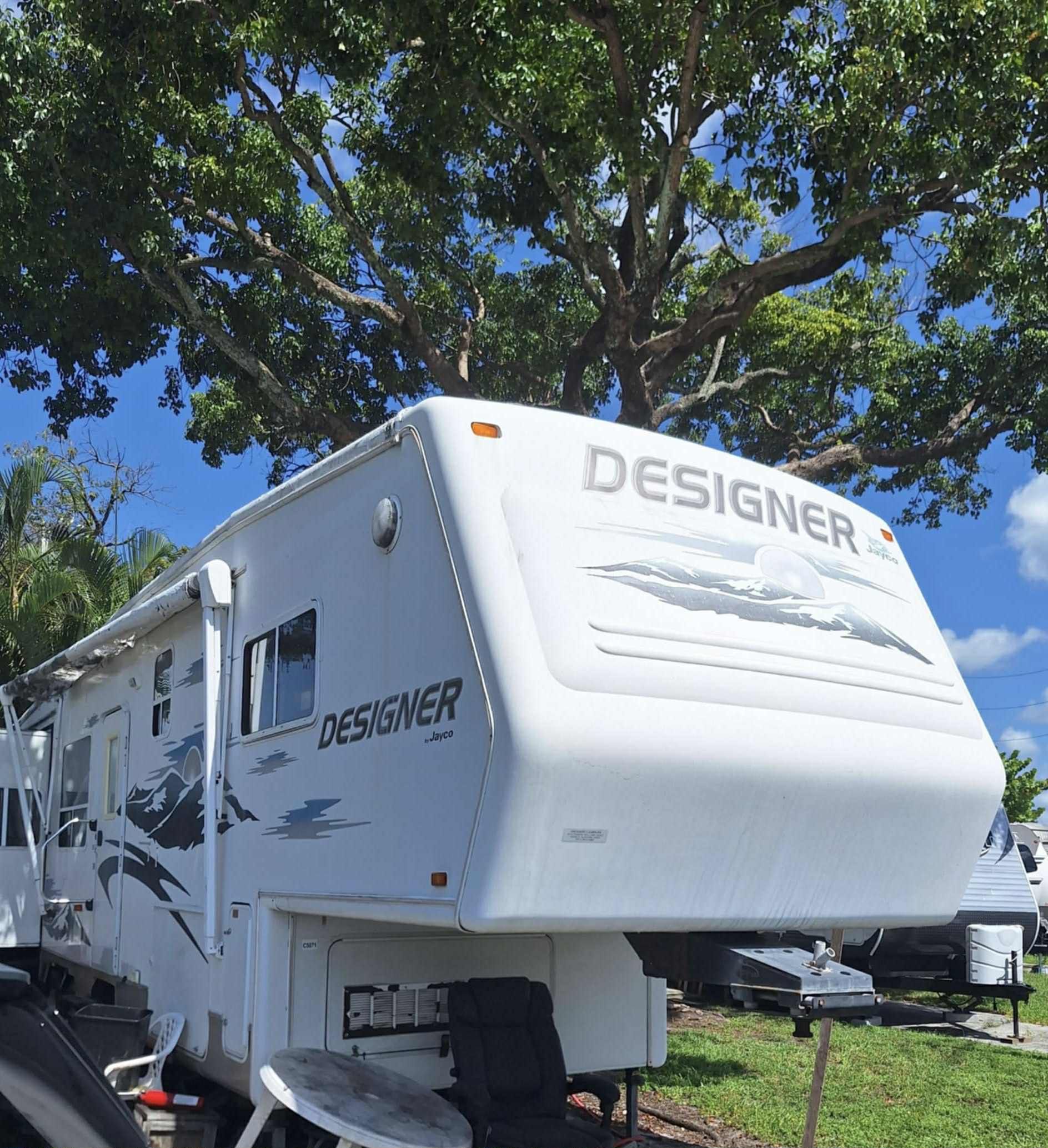 2006 DESIGNER FIFTH WHEEL