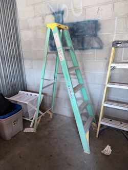 Werner Ladders 6-foot aluminum step ladder 225 lb load capacity. Selling the Werner 6 ft ladder & the other 6ft ladder (red One)