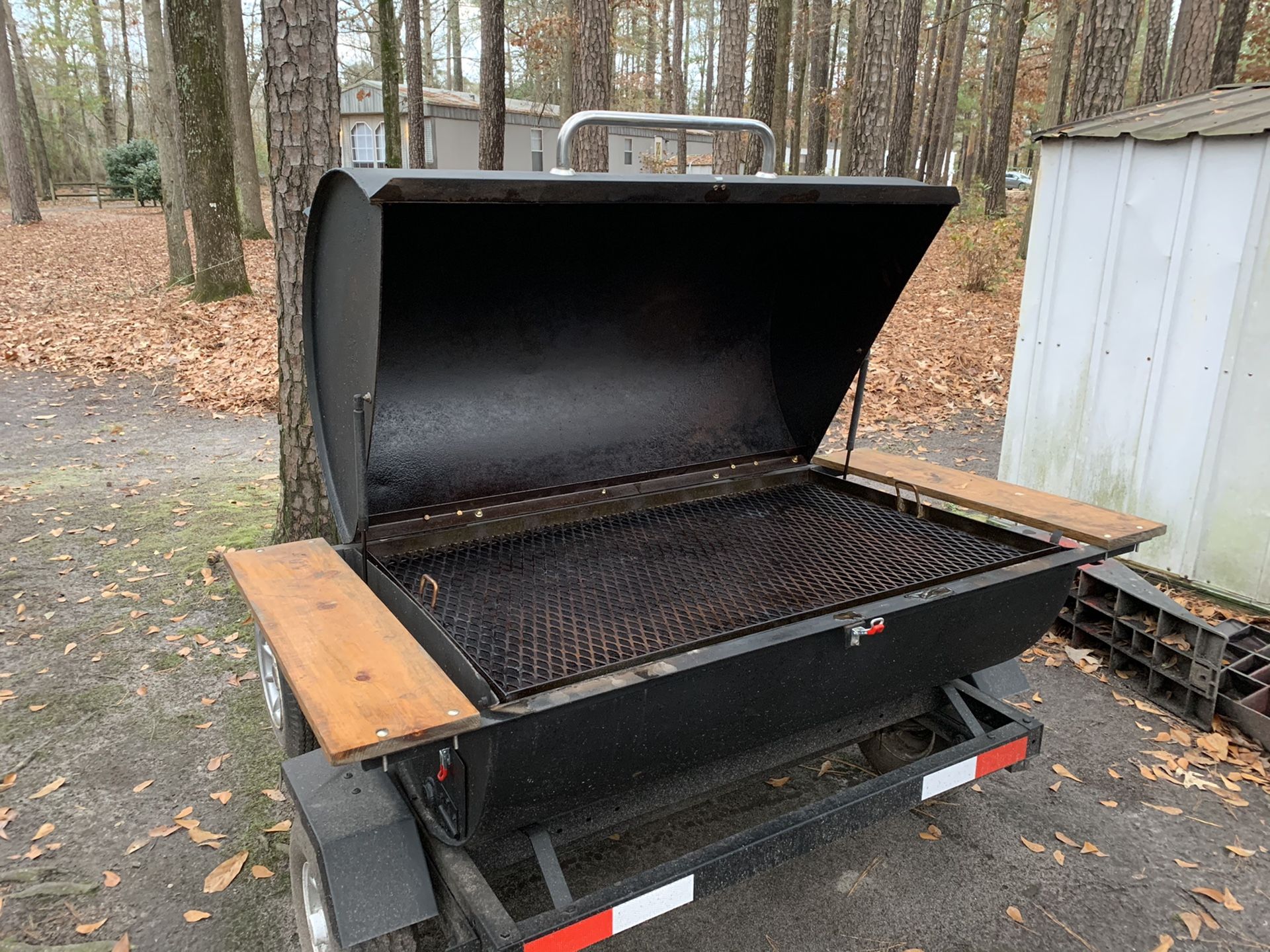 Pig cooker for Sale in Goldsboro, NC OfferUp