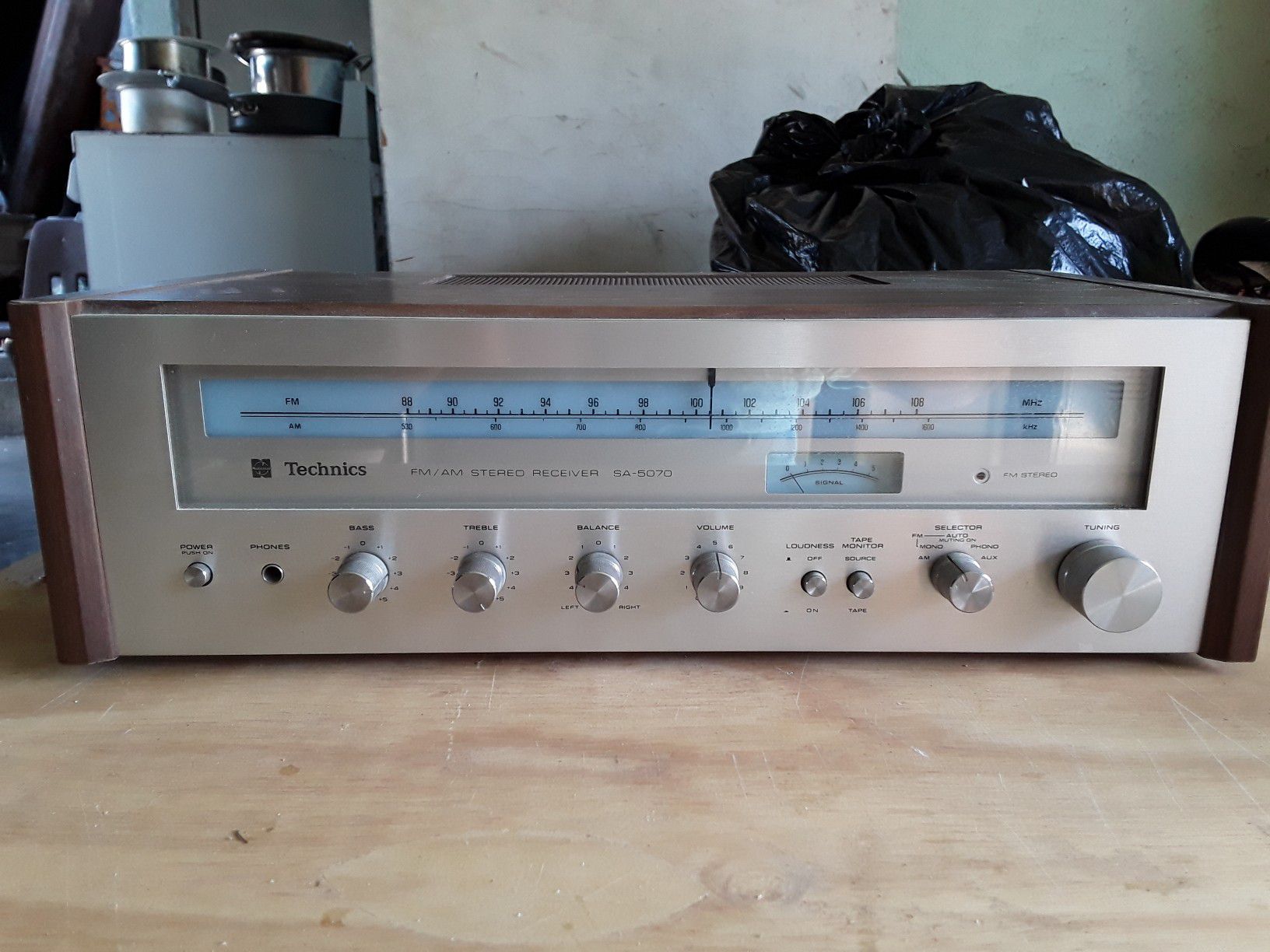 Vintage technics SA-5070 stereo receiver