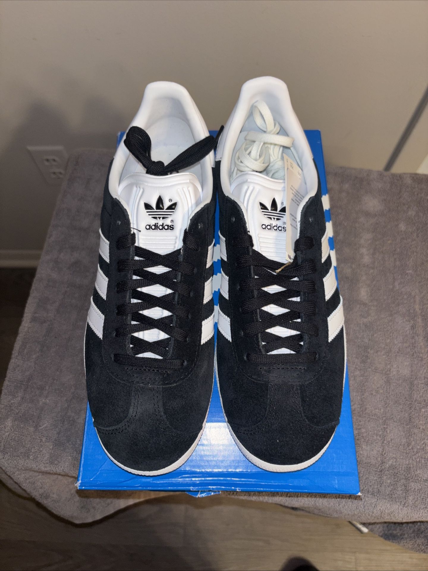 Size 7.5M- Adidas Gazelle Black - BB5476