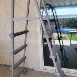 Pool Ladder 