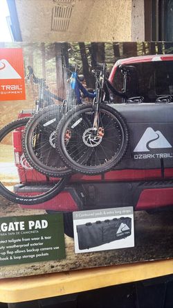 Tail gate pad