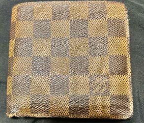 Lv men’s wallet