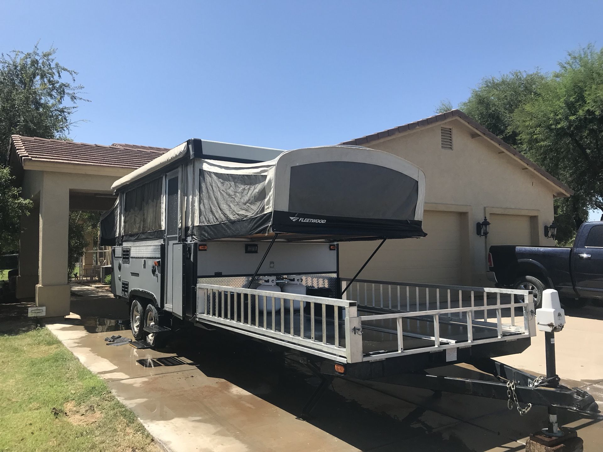 2008 fleetwood outlet pop up camper