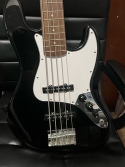 Fender electric jazz bass 5 string affinity series