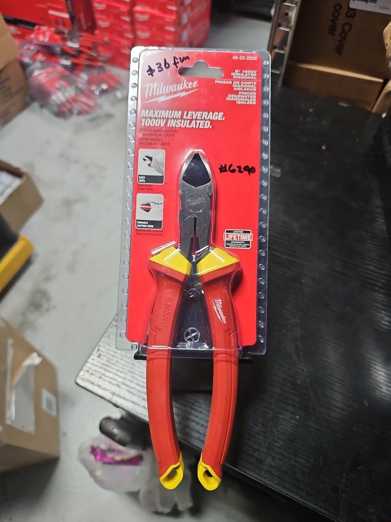 Milwaukee
1000V Insulated 8 in. Diagonal Cutting Pliers