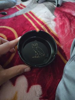 Ovo Ash Tray