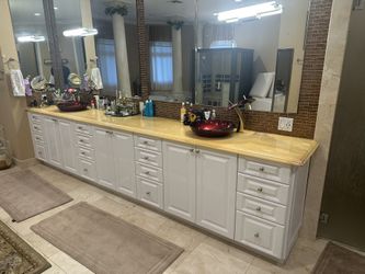 Exotic Onyx And Cabinets