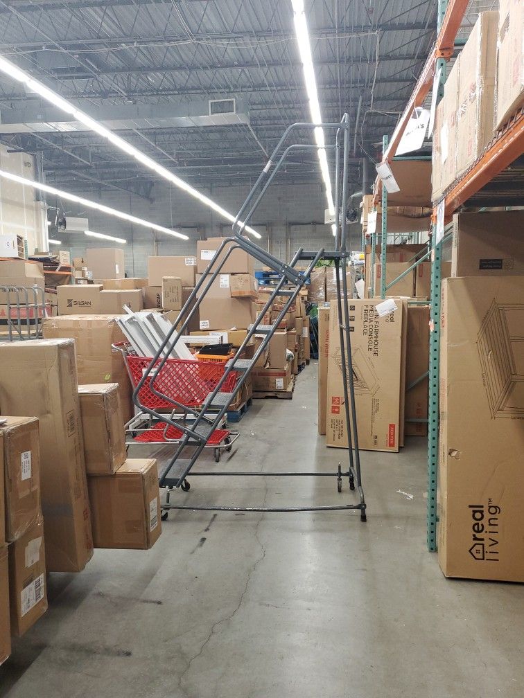 Rolling 7 Step Ladder