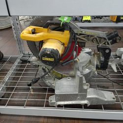 DEWALT DW715 MITER SAW 