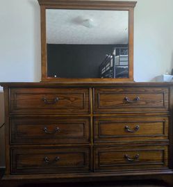 Queen bedroom set.