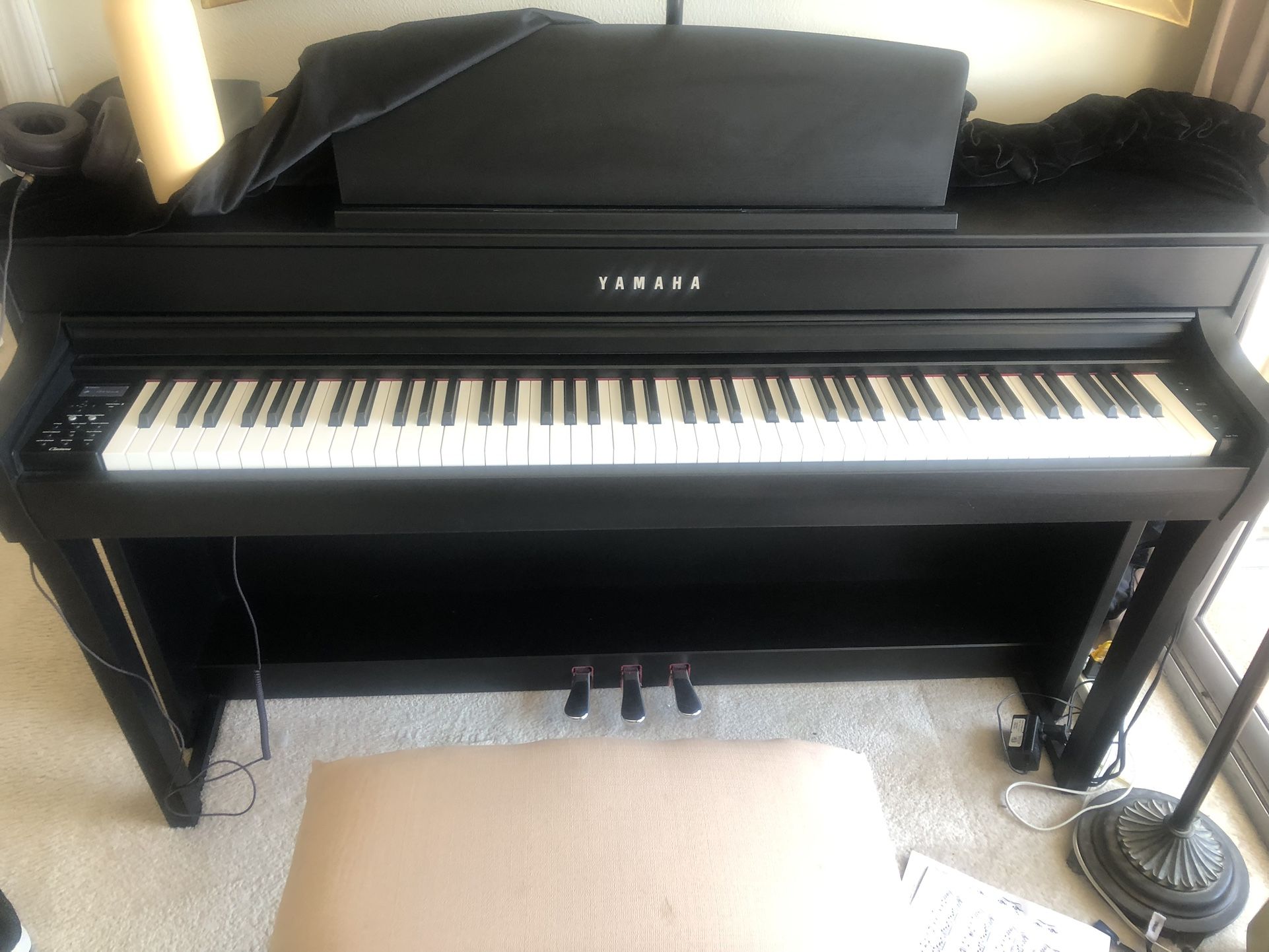 Yamaha CLP 745 Clavinova Digital Piano