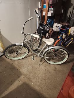 24' Huffy Cranbrook Comfort Cruiser 