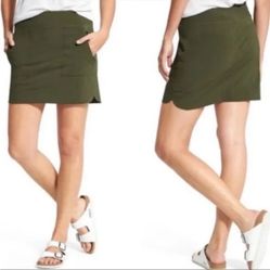Athleta Chelsea Cargo Skort size 4 blue