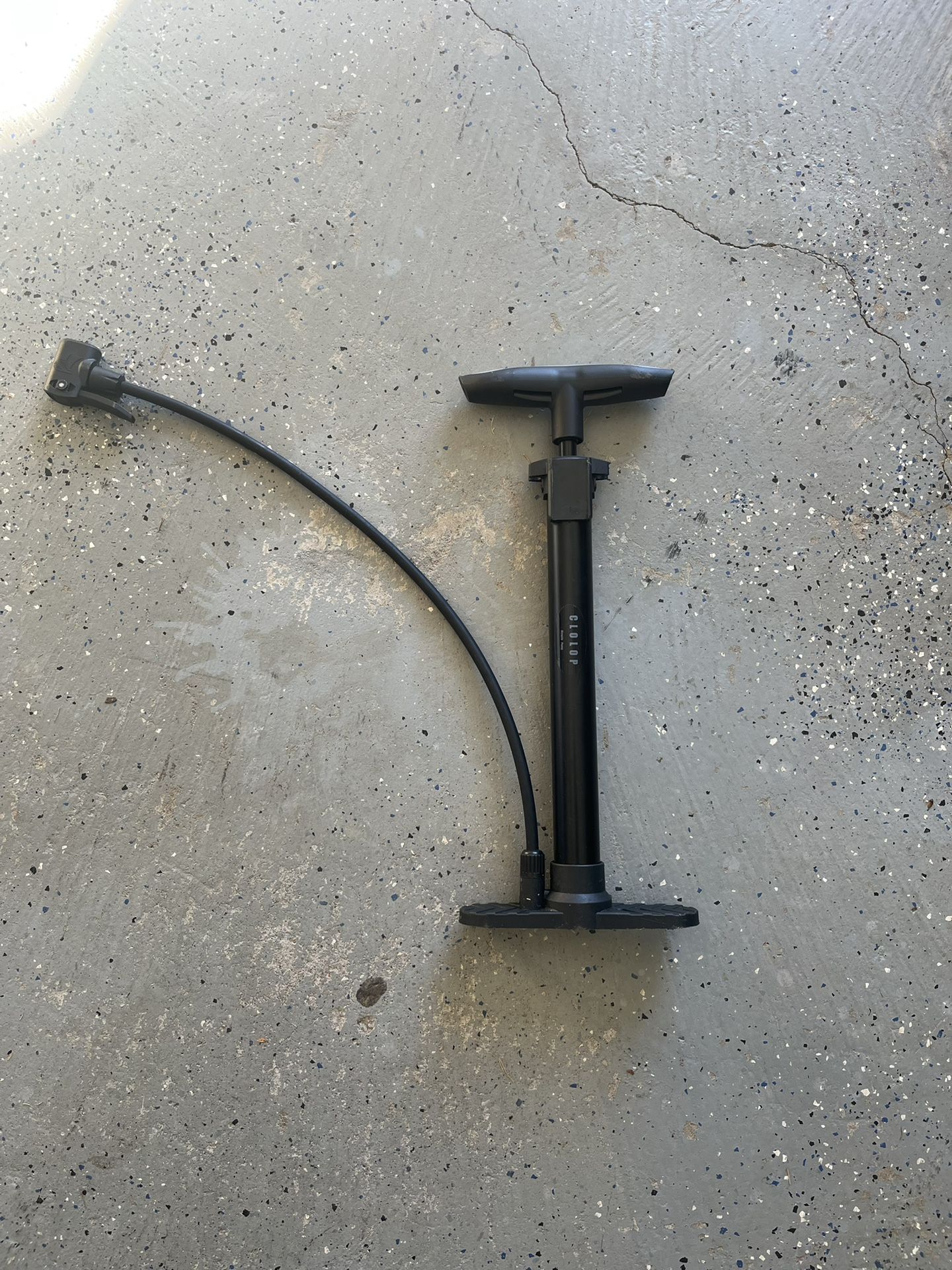 BIKE PUMP • LIKE NEW 