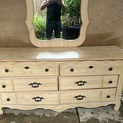 Light brown dresser