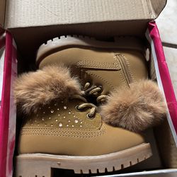 Cute Brown Furry boots