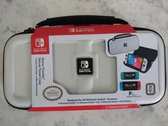 Deluxe Travel Case $15