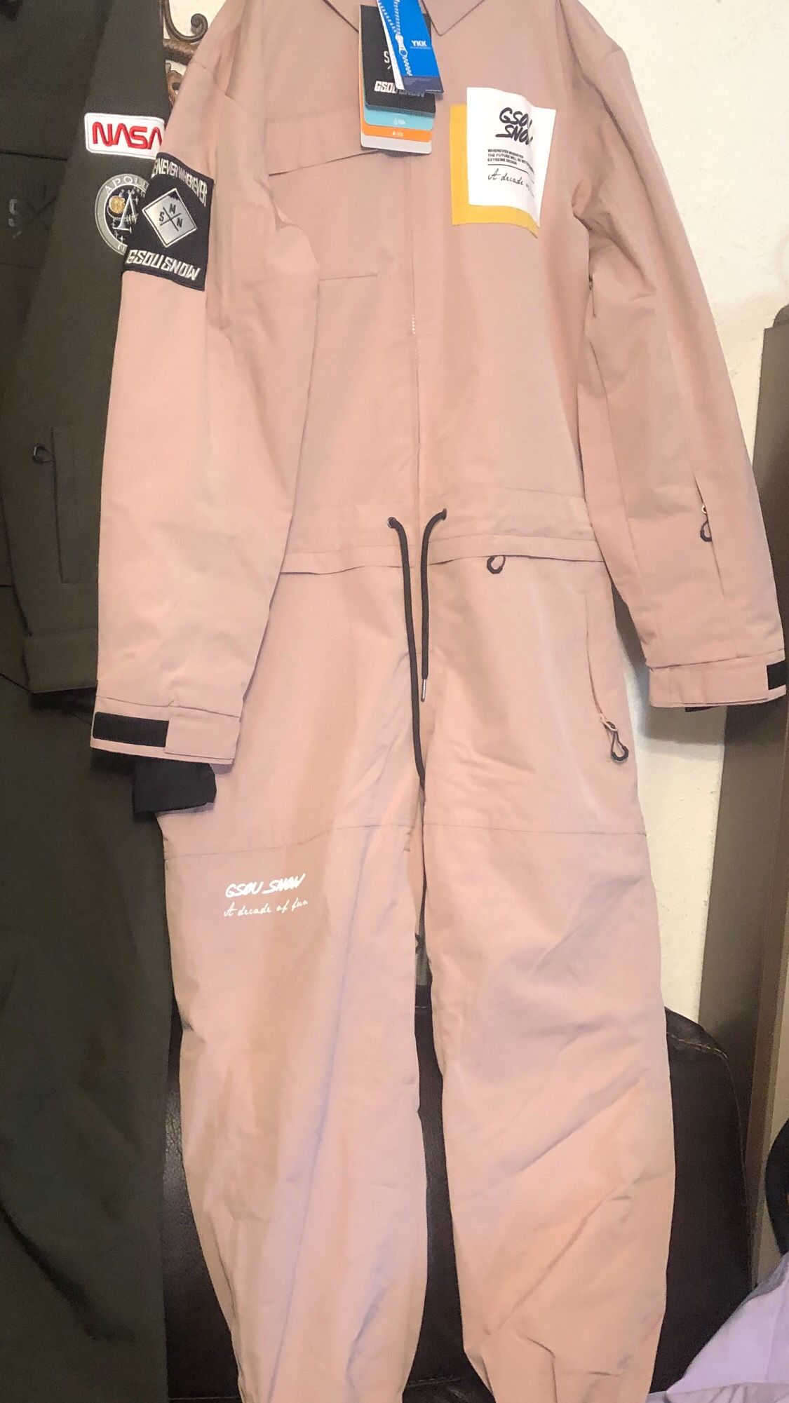 WOMENS AND MENS SNOW SUITS JACKETS PANTS NEW WITH TAGS