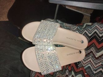 Women's size 8
Big Buddha Bling Crystal Sandals