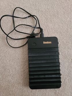 ROUKOS 10-PORT USB Smart Charger Station Model FP-C10A 

