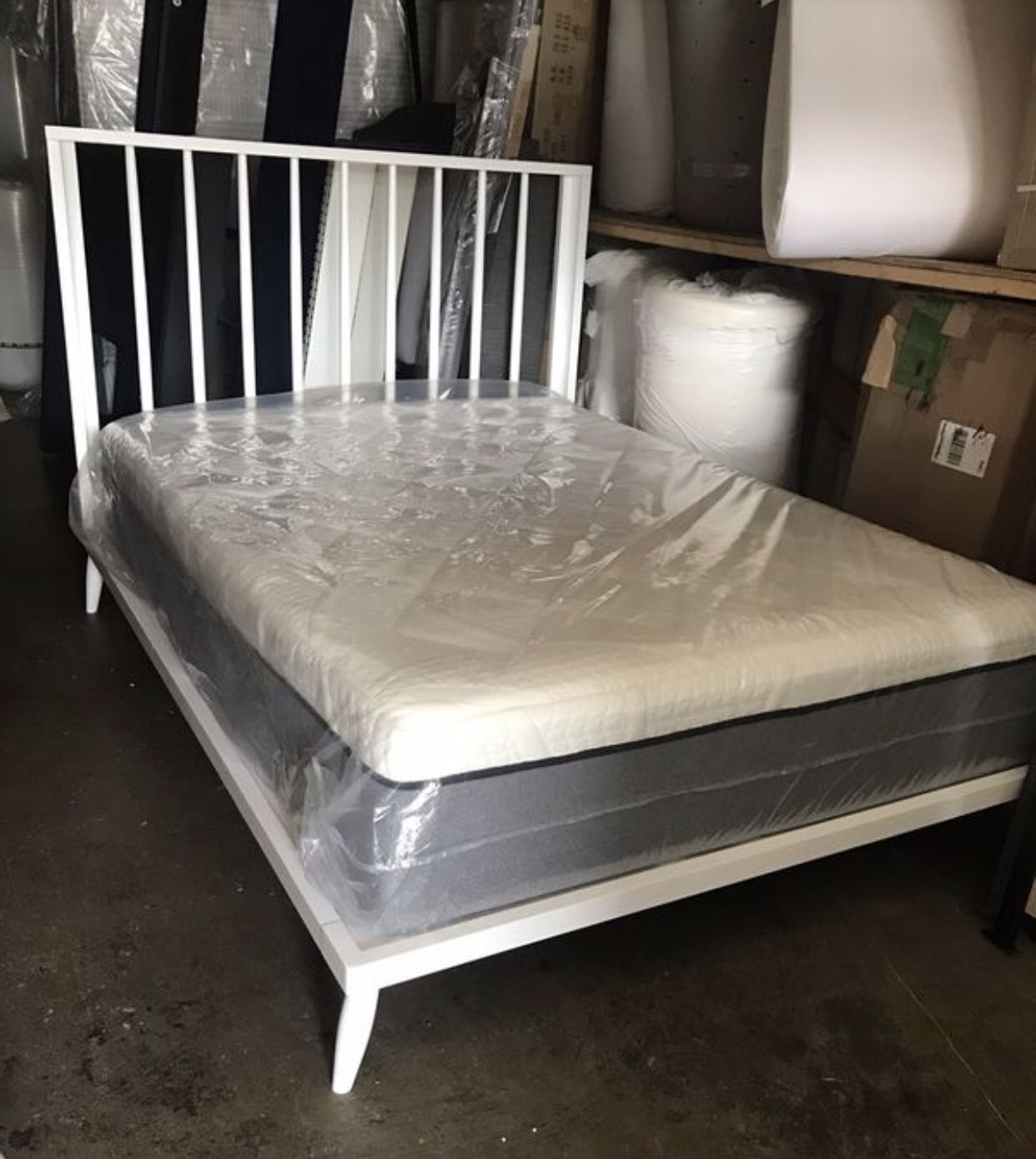 New wood QUEEN size platform bed frame ( mattress NOT included)