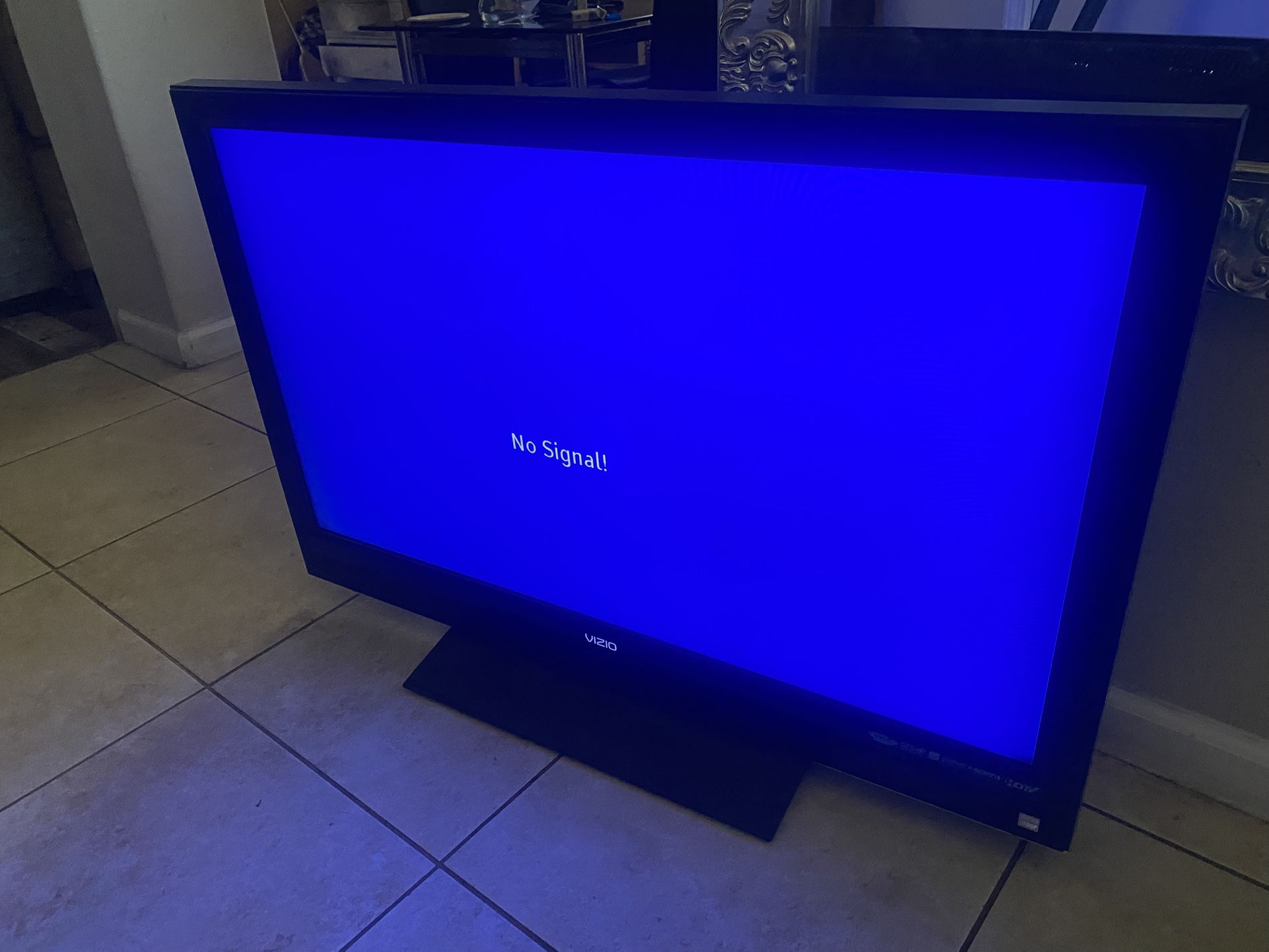 Sony 36inch Vizio tv 