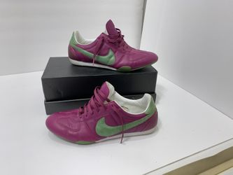 Nike Rare Track shoes 2005 Rerelease (w-12) (m-10.5)
