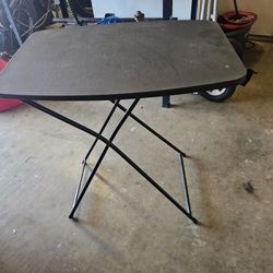 Adjustable Side Table 
