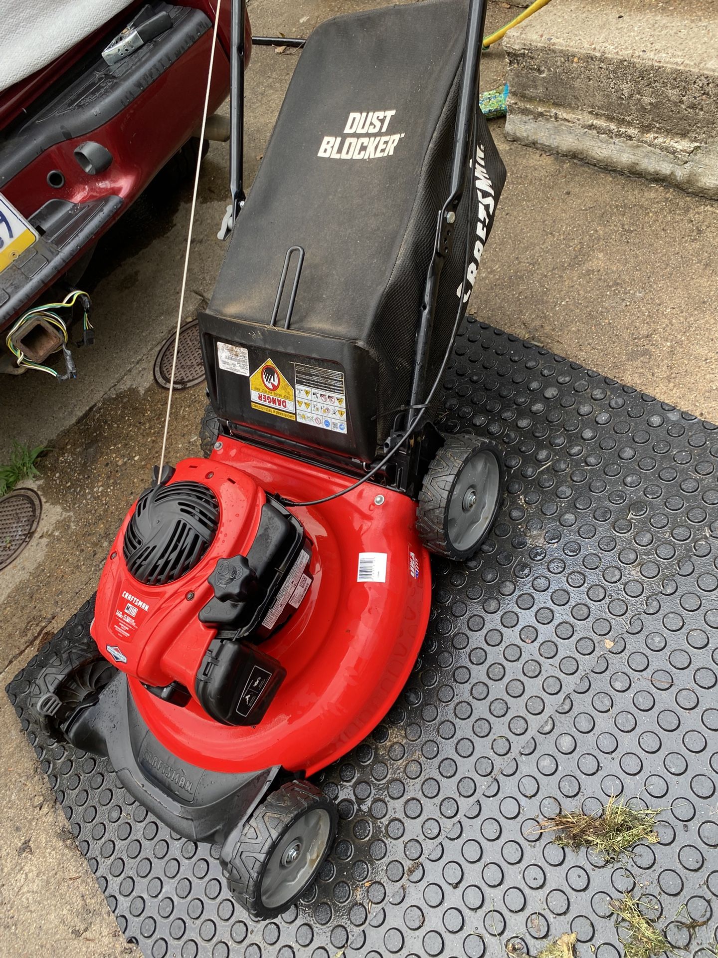 2 Yrs Old Craftsman 21 Inch Lawn Mower Good Condition Used A Few Times And Is In New Condition