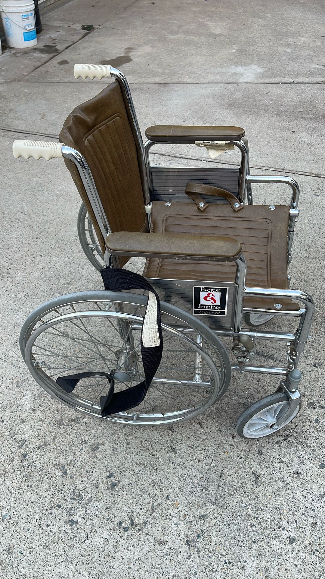 Everest & Jennings wheelchair 