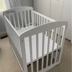New Baby Crib 