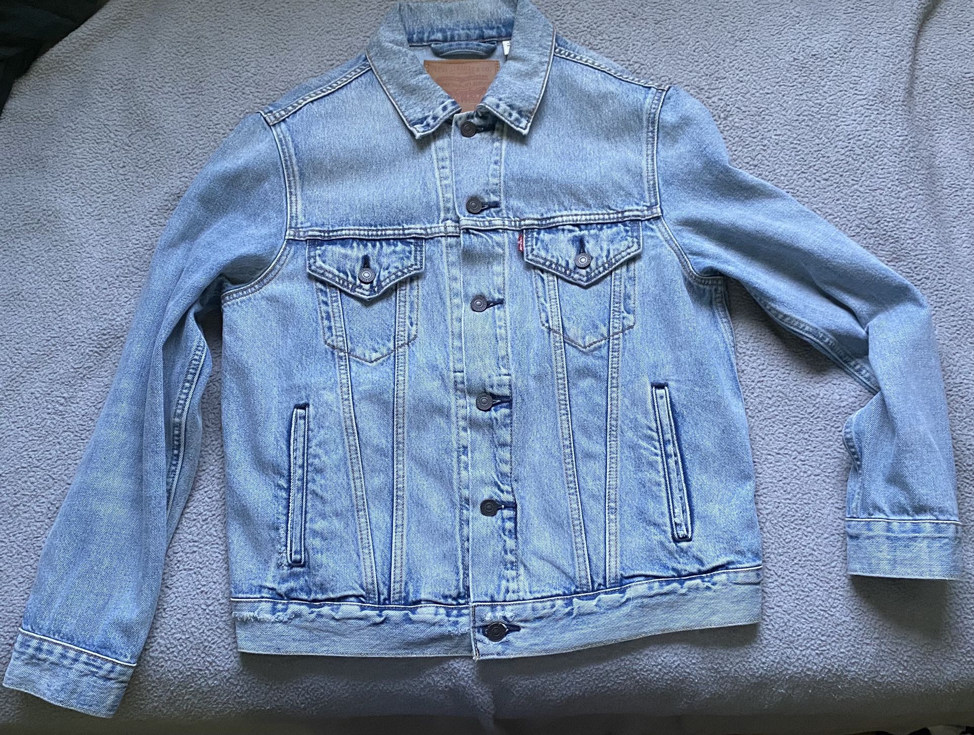 Levi’s Denim Jacket | Size Small