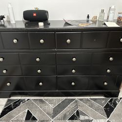 Black Dresser With Mirror