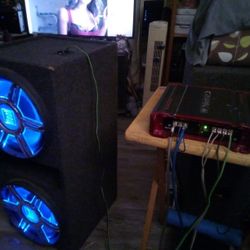 Dual 12" Single Voice Coil 4 Ohms 550 Watts Peak Power With Crunch Power Amplifier 2 Channel 4 Ohms 1000 Watts Peak Power Amplifier 