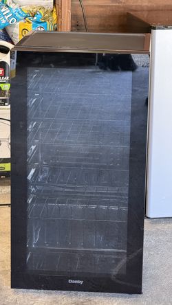 Danby 36 Bottle Free-Standing Wine Cooler in Black