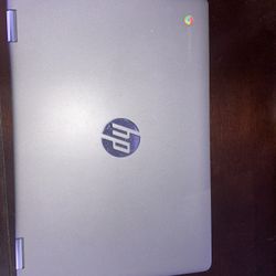 touchscreen chromebook (charger included)