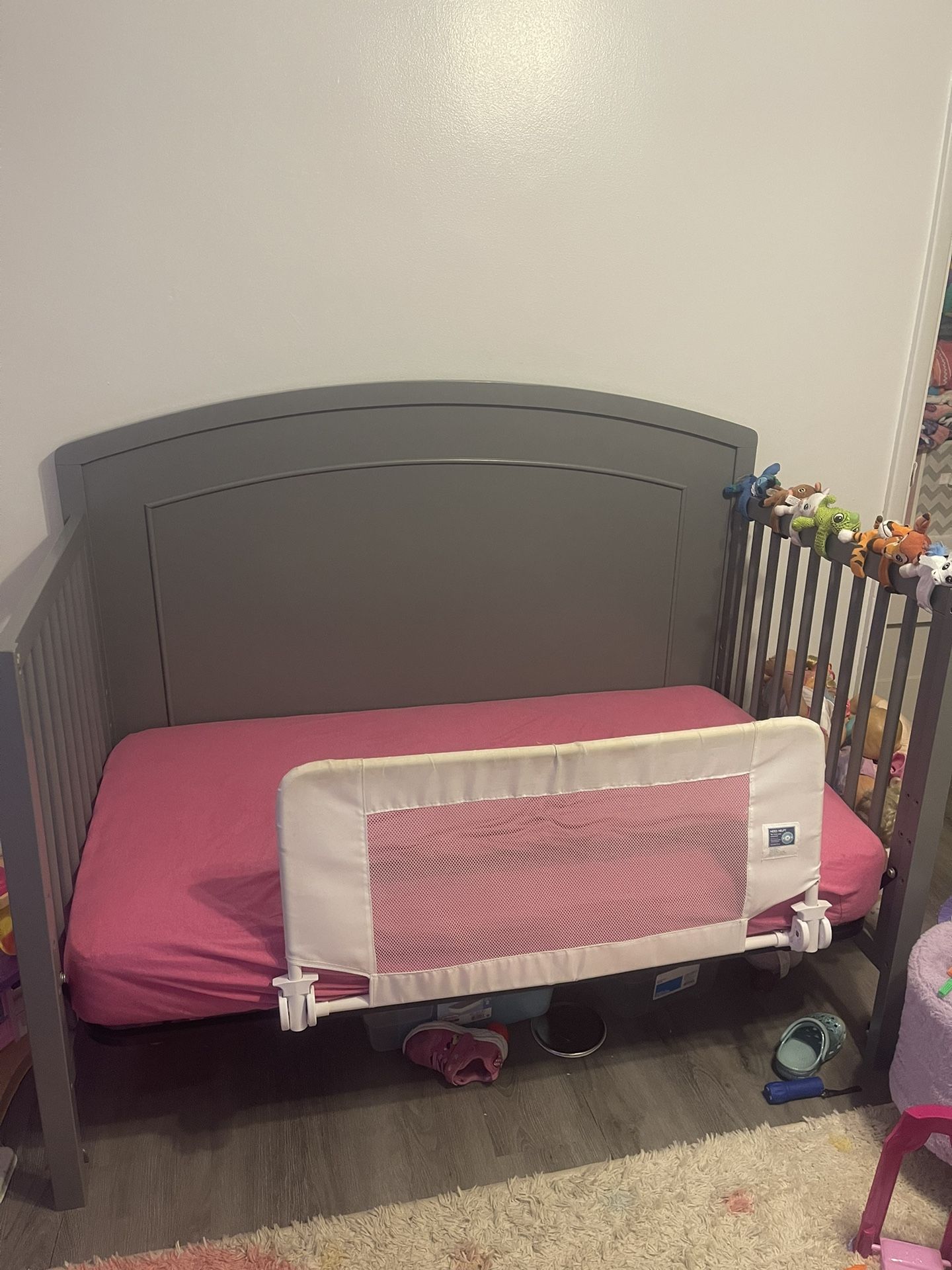 Crib/toddler Bed 