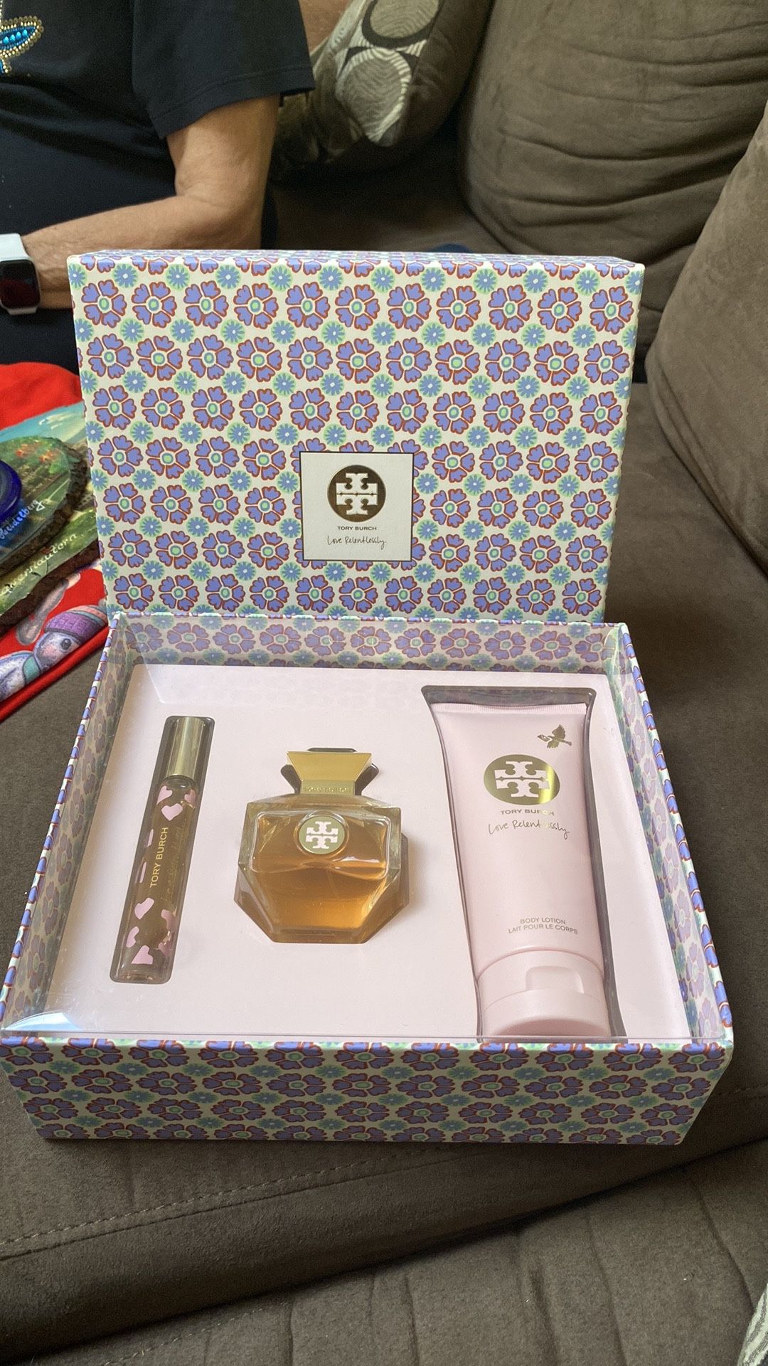Tory Burch Love relentlessly Perfume Gift Set RARE