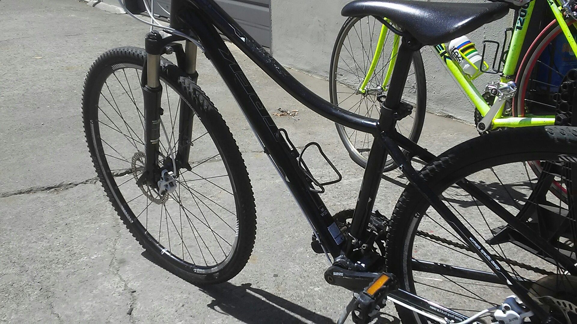 2013 Trek Neko SL dual sport women s bike for Sale in Hayward CA
