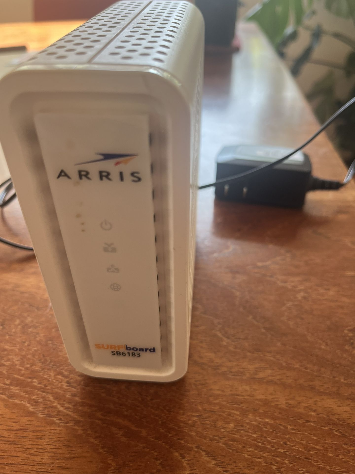 Cable Modem — Arris SB6183