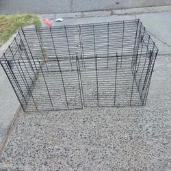 Cage pet with door in the middle