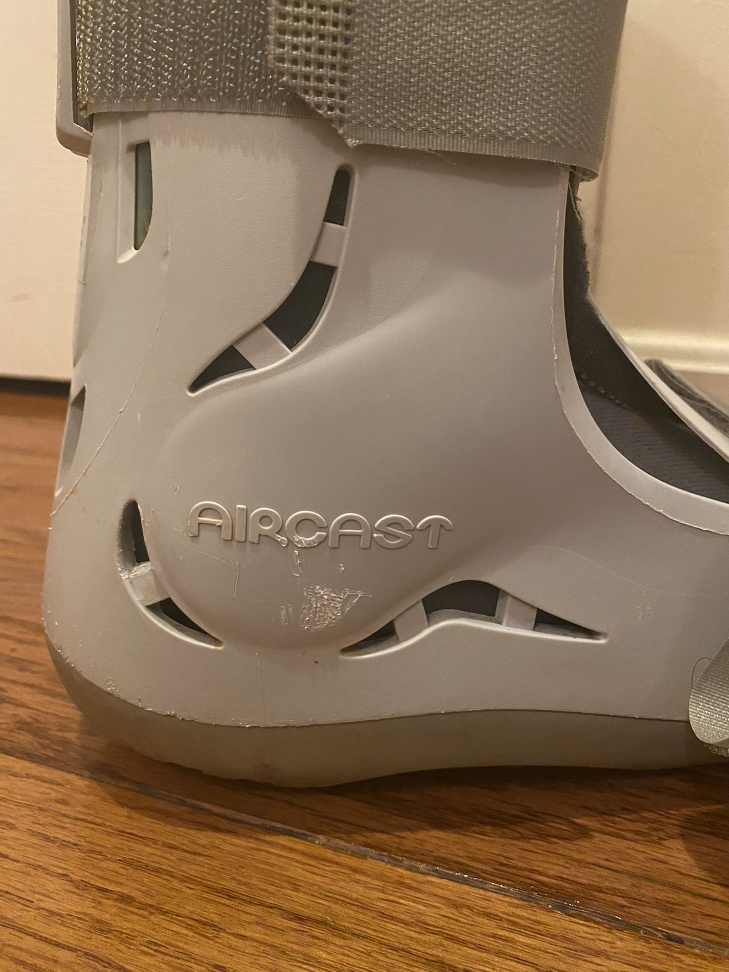 Aircast XP walking brace