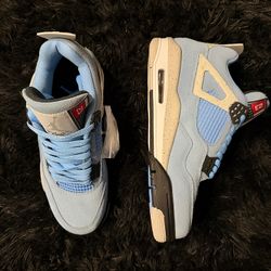 Jordan 4 University Blue 