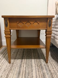 Vintage Bassett Solid Wood Side Table / End Table – Made in USA